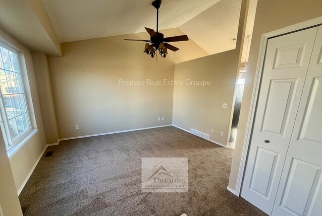 Foto del edificio - 2395 Lisa Dr