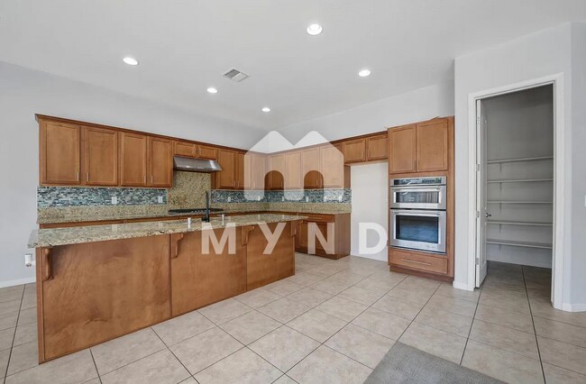 Foto del edificio - 3085 Bonfire Ln