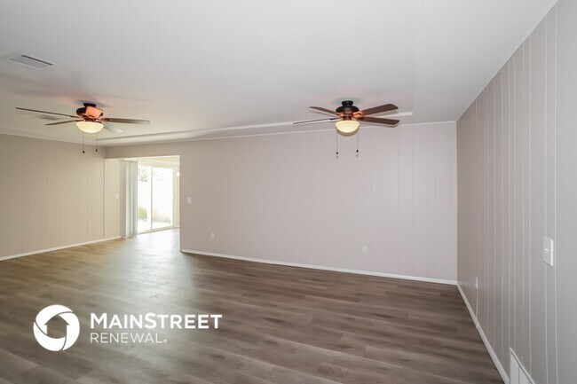 Building Photo - 16 SW 65th St
