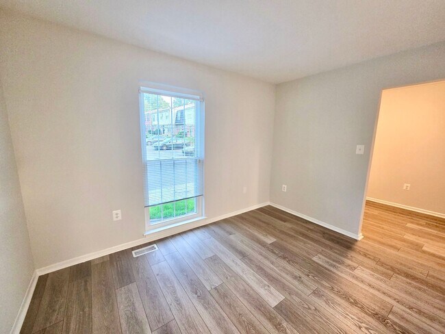 Foto del edificio - Charming 3 BR/2.5 BA Townhome in Hyattsville!