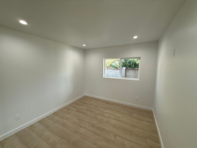Foto del edificio - 16918 Bassett St