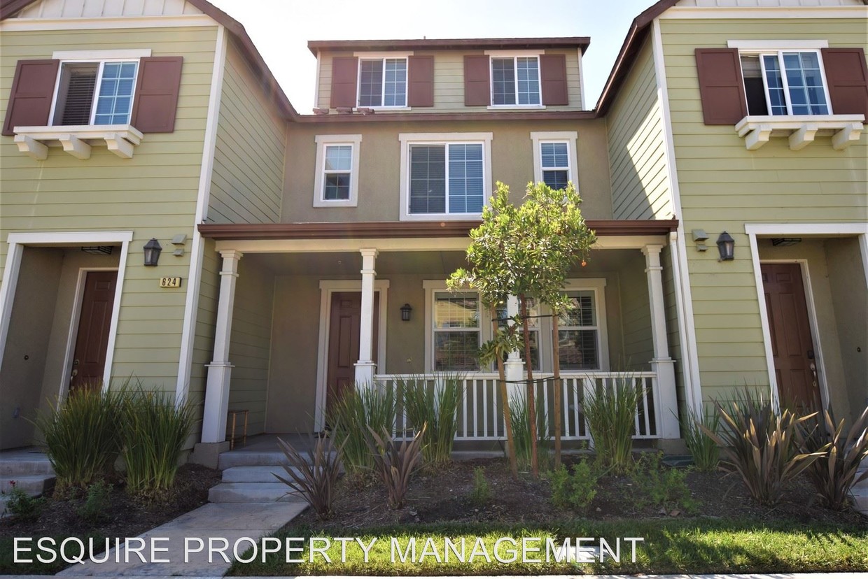 Foto principal - 3 br, 2.5 bath House - 624 GREEN RIVER ST