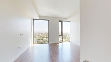 Interior Photo - Vision on Wilshire