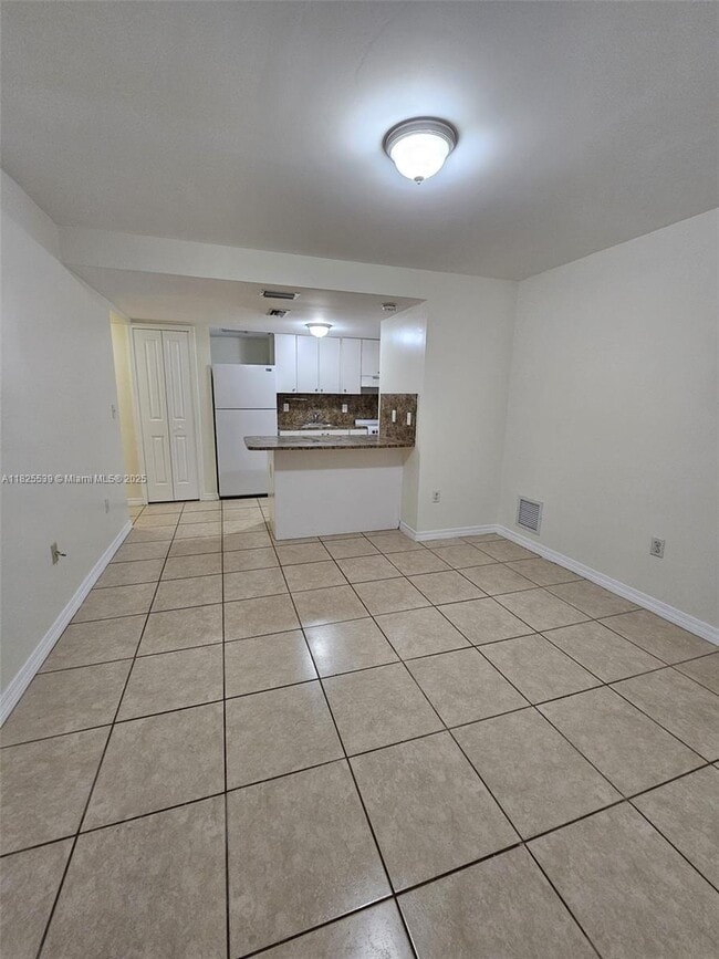Foto del edificio - 15027 Coconut Ct