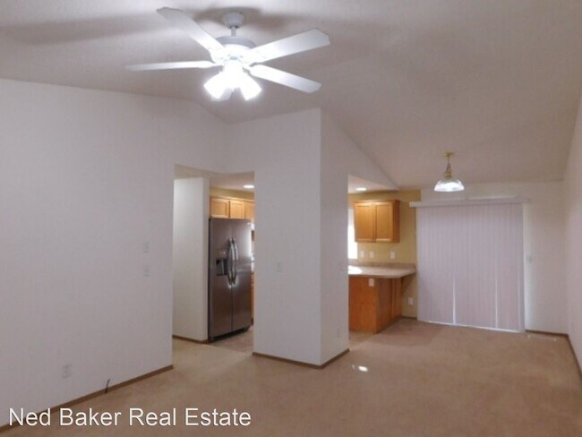 Building Photo - 3 br, 2 bath House - 5735 Sunstone St SE