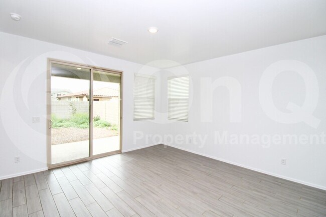 Foto del edificio - 36604 W San Sisto Ave