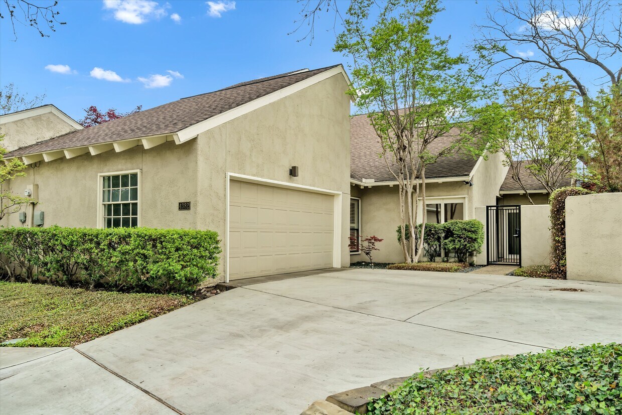Primary Photo - 4382 Cochran Chapel Cir