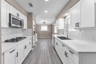 Building Photo - 27013 S Pyeatt Ln