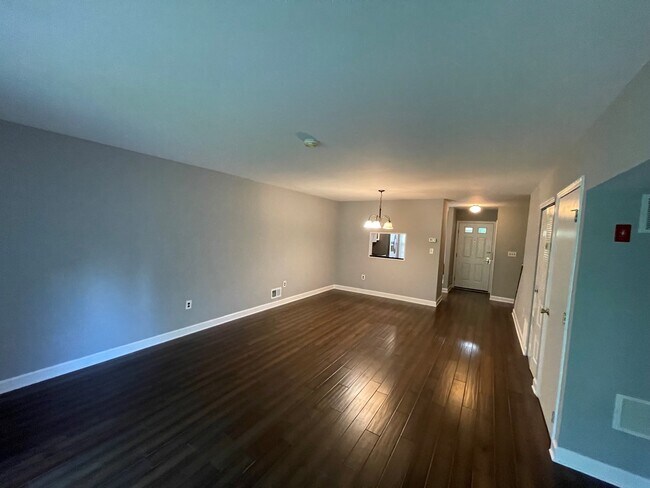 Building Photo - 85 Quince Ct