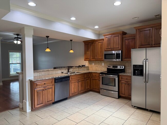 Foto del edificio - 1725 NE Stone Castle Dr