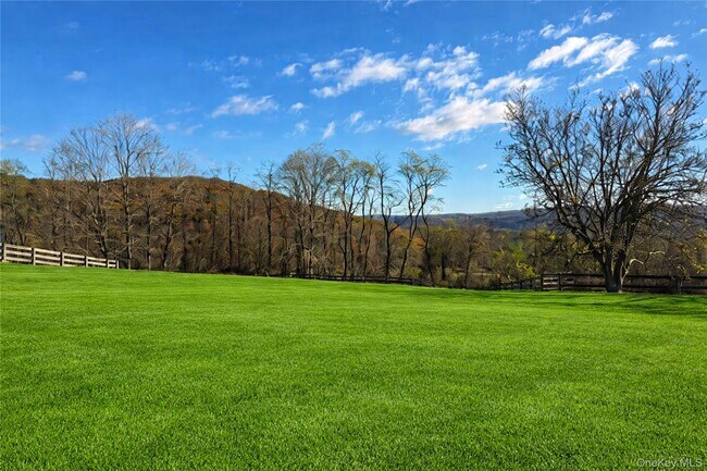 Foto del edificio - 492 Mooney Hill Rd