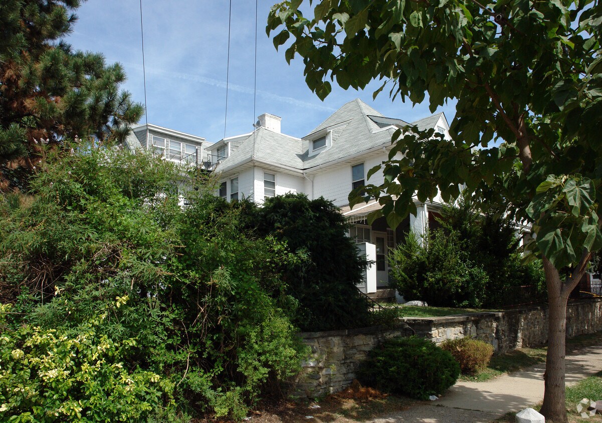 245 E 5th Ave Apartments in Conshohocken, PA