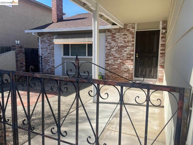 Foto del edificio - 4325 Chenin Ln