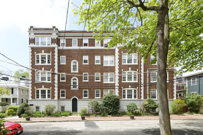 Building Photo - 41 Bowdoin St