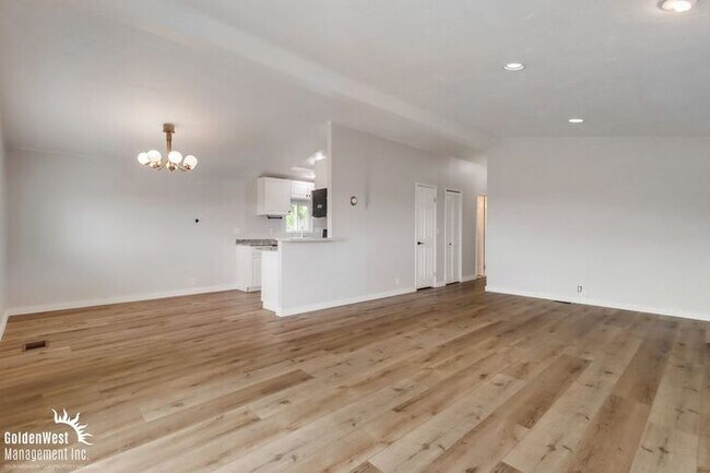 Foto del edificio - Relaxing 3Bdm 2Ba Single-Family Home in Sp...