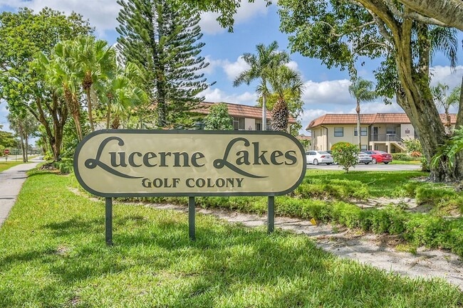 Building Photo - 7226 Golf Colony Ct