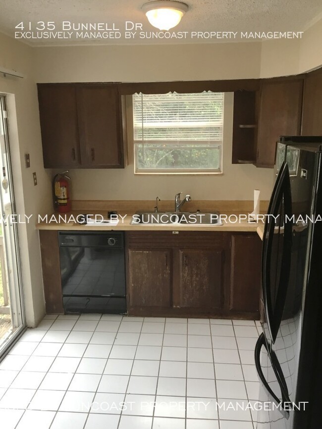 Building Photo - 4135 Bunnell Dr