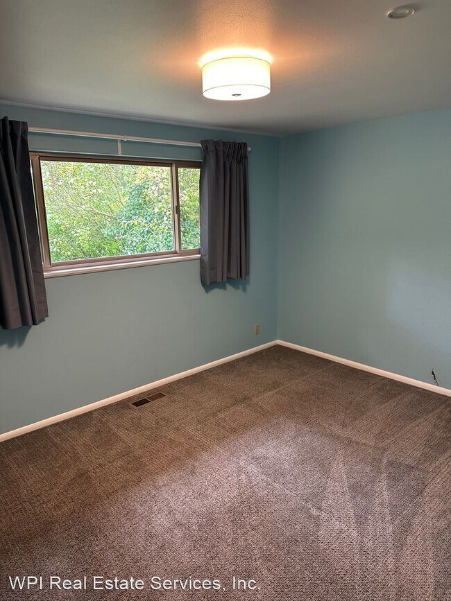 Foto del edificio - 3 br, 2 bath House - 545 N 170th Pl