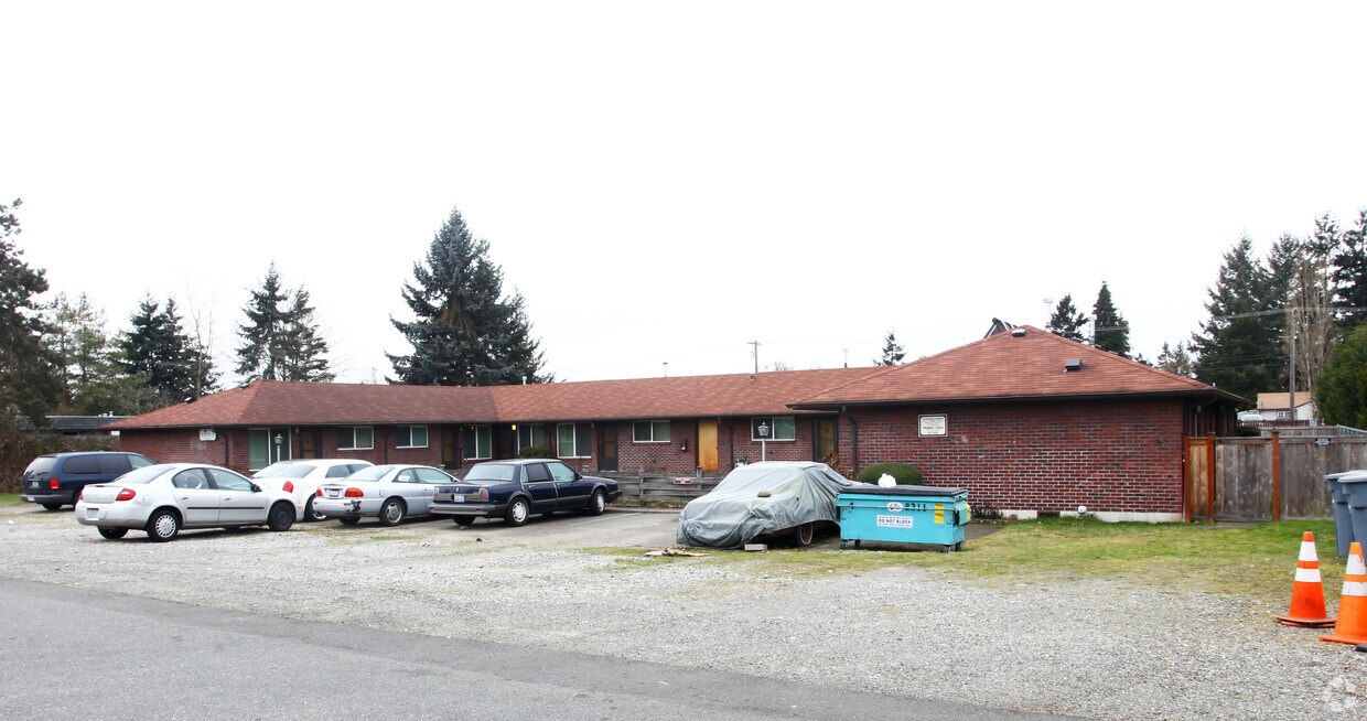 Primary Photo - 10606 Kendrick St SW