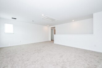 Building Photo - 21619 Shadowbrook Birch Dr