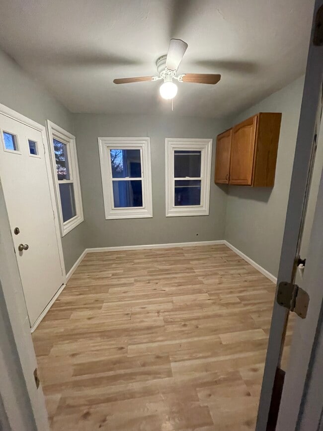 Building Photo - 7347 Waldman Ave
