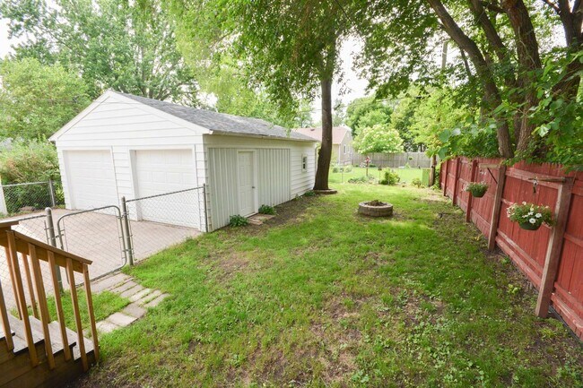 Foto del edificio - Charming 4 Bed, 2 Bath Home for Rent near ...