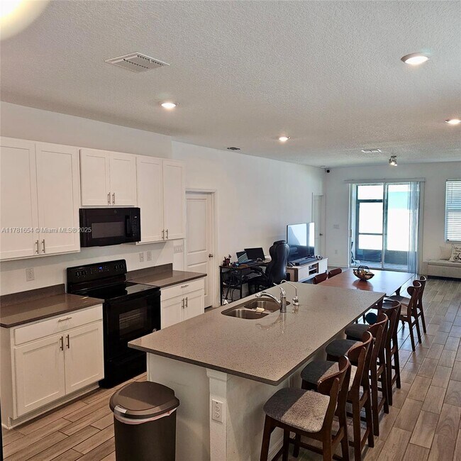 Building Photo - 11838 Brighton Knoll Loop