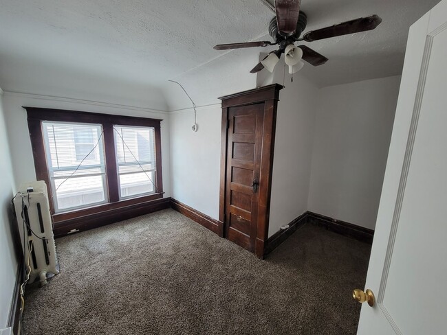 Building Photo - 2416 Olive St