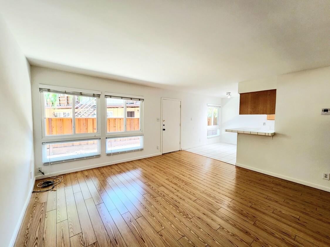 3015 Los Prados St Unit 111, San Mateo, CA 94403 Condo for Rent in