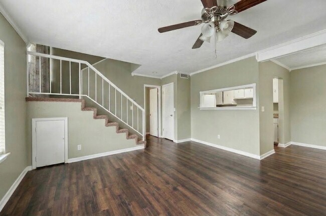 Foto del edificio - 810 Bellevue Rd