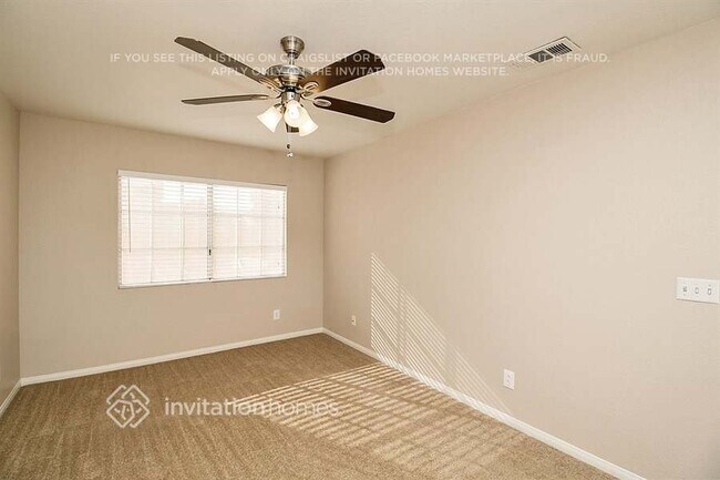 Foto del edificio - 4420 Lilac Glen Dr