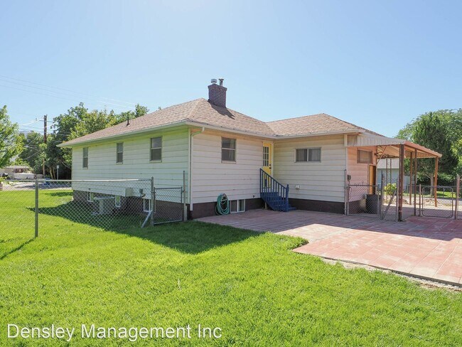 Foto del edificio - 4 br, 2 bath House - 449 N 500 E