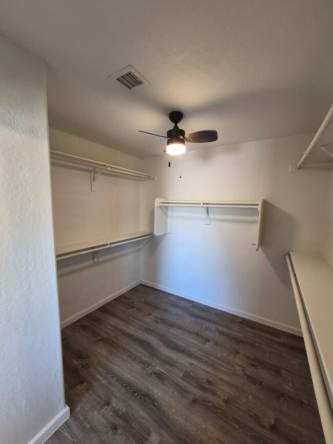 Foto del edificio - 32830 N Cat Hills Ave