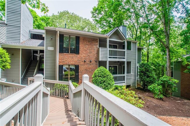 Building Photo - 126 Warm Springs Cir