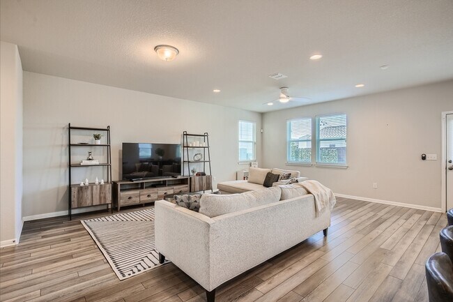 Foto del edificio - 9604 Dawn Pearl Dr