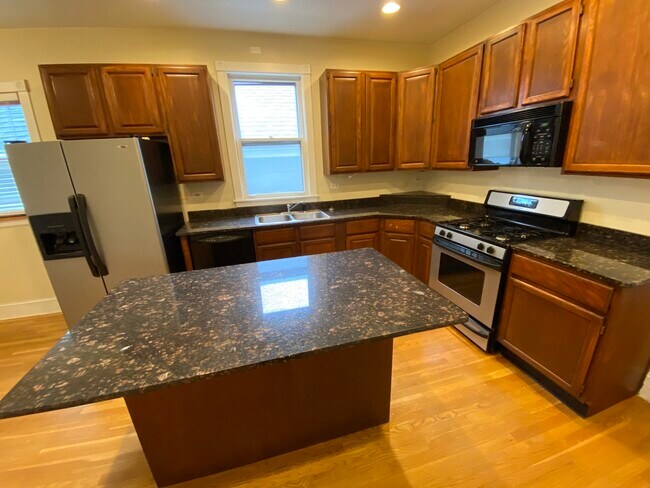 Foto del edificio - 1652 W Grace St