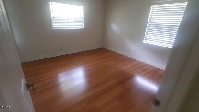 Foto del edificio - 12998 Mandarin Point Ln