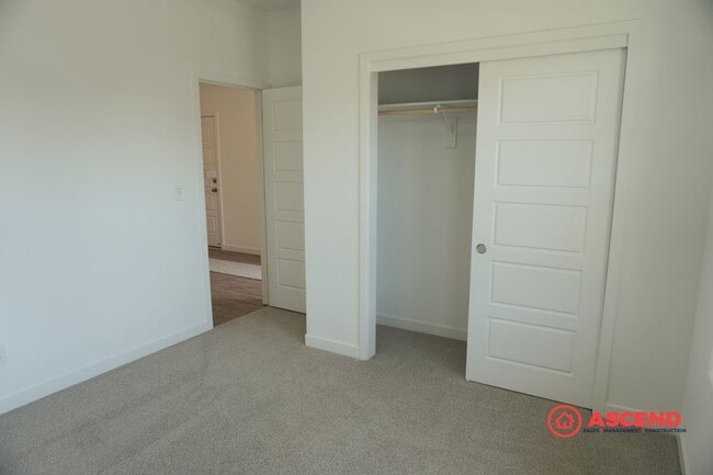 Building Photo - Charming Home in Gossamer Grove!