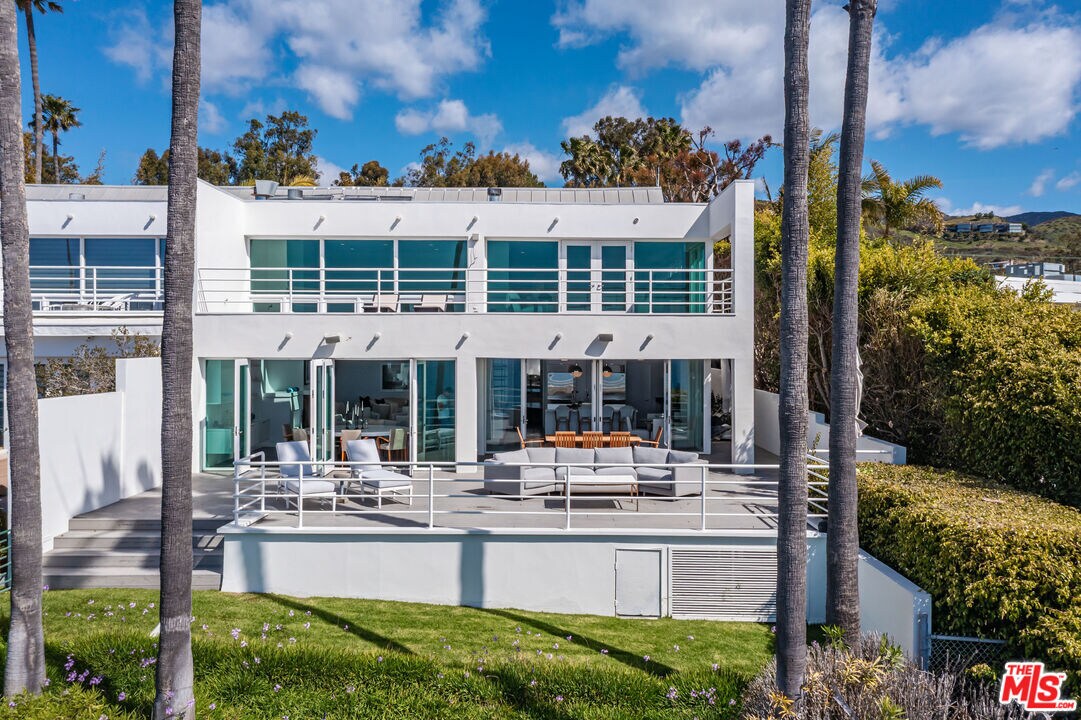 Foto principal - 27420 Pacific Coast Hwy