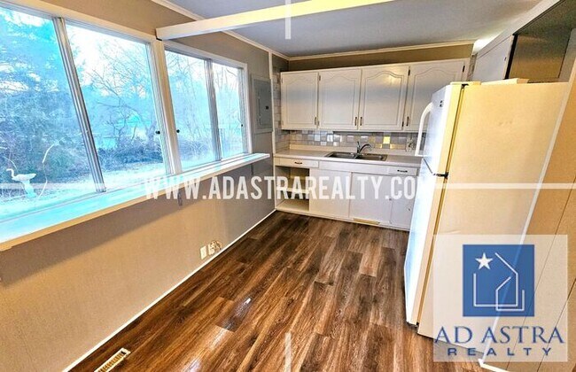 Foto del edificio - 3 Bedroom 1 Bathroom Home in Gladstone-Ava...