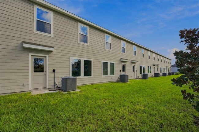 Building Photo - 2412 Bevel Ln