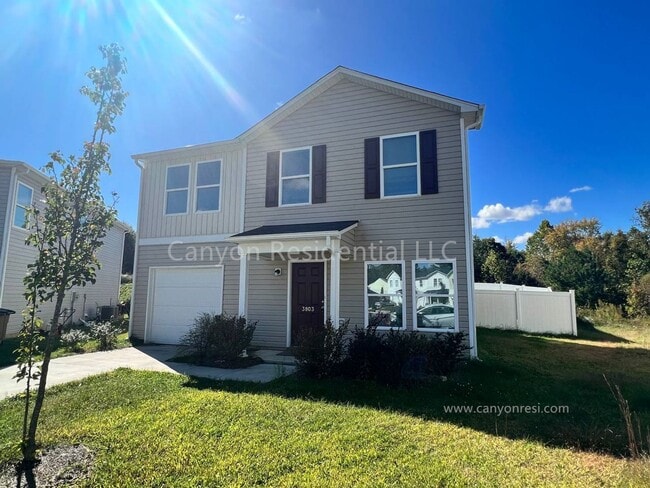 Foto del edificio - Beautiful 3b Room!Move in ready!