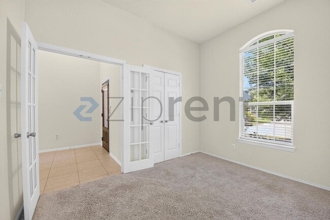 Building Photo - Unit