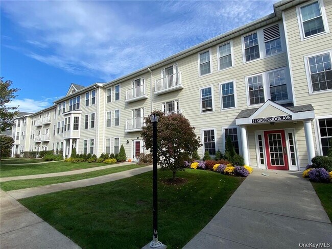 Foto del edificio - 31 Greenridge Ave