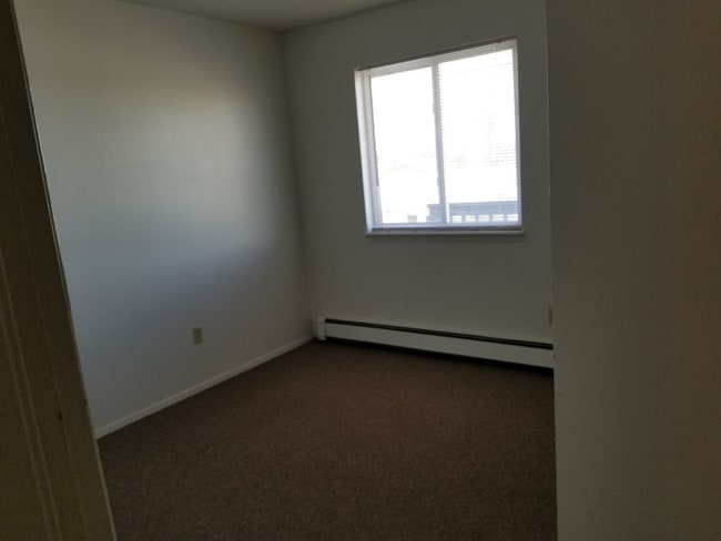 Building Photo - 1021 S Wisconsin Ave