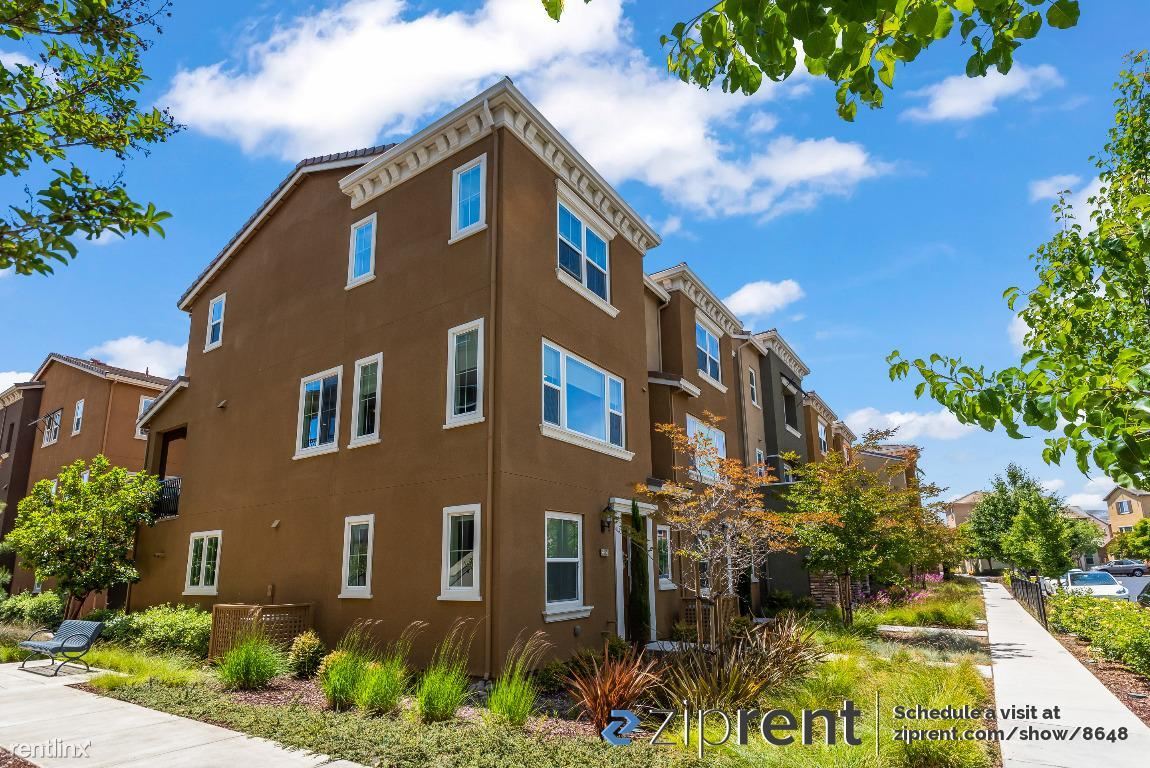 Primary Photo - 3 br, 3.5 bath Townhome - 38939 Primula Te...