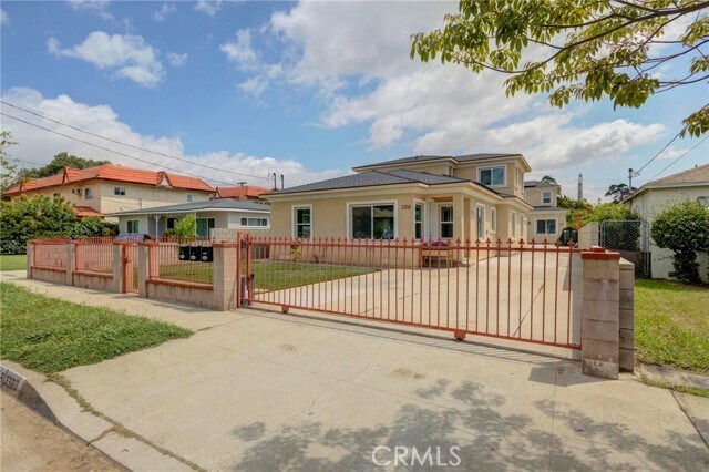 Foto del edificio - 3358 Angelus Ave