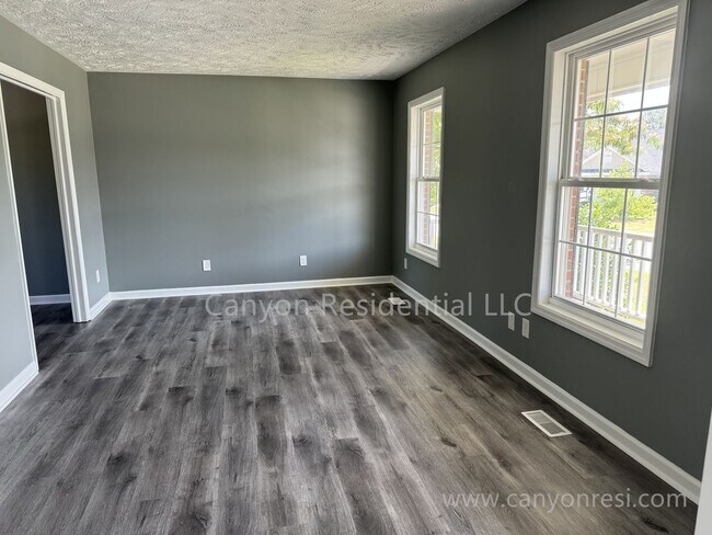 Foto del edificio - 1231 Alexwood Dr