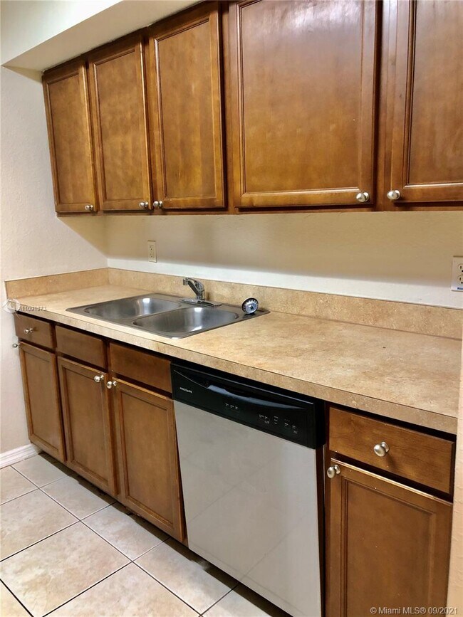 Foto del edificio - 2824 NW 55th Ave