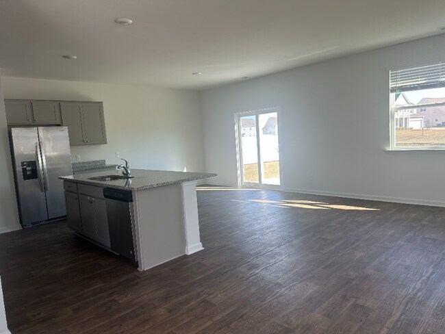 Building Photo - 154 Troupe Dr